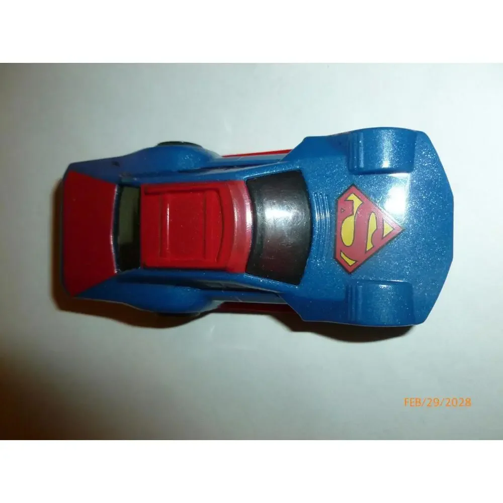 2016 Superman Mattel Hot‎ Wheels Friction Pull Back Car